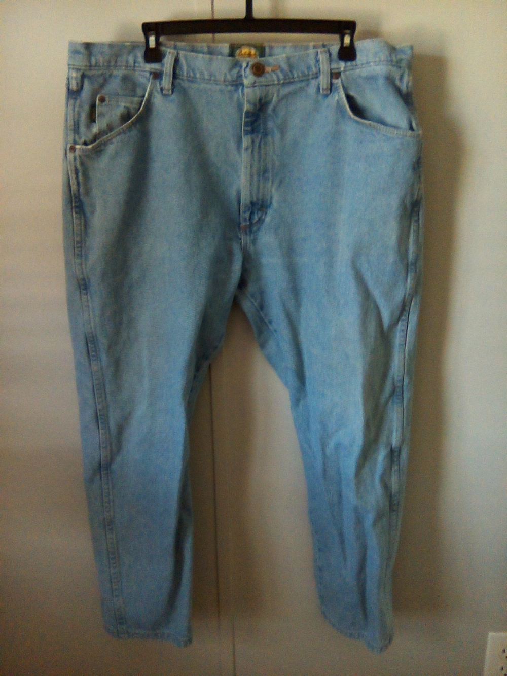 Cabela's Light Wash Men's Relaxed Jeans